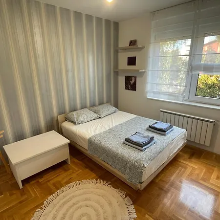 Comfy & Cozy Apartment - Parking Belgrade Exterior photo