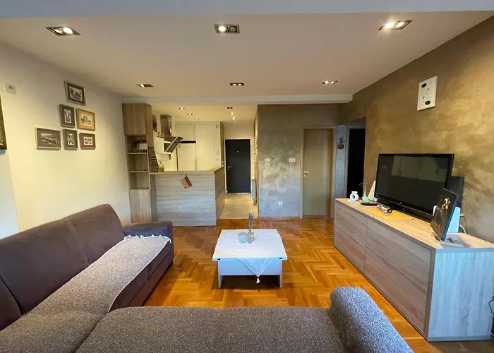 Comfy & Cozy Apartment - Parking